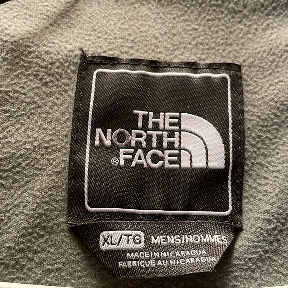 The North Face men’s jacket XL gray heathered with solid gray trim. - Picture 2 of 7